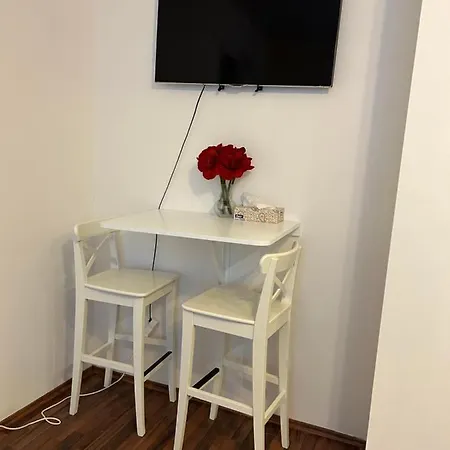 Cozy At Andel Прага